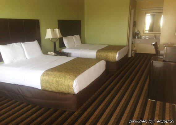 Rodeway Inn Александрия Экстерьер фото