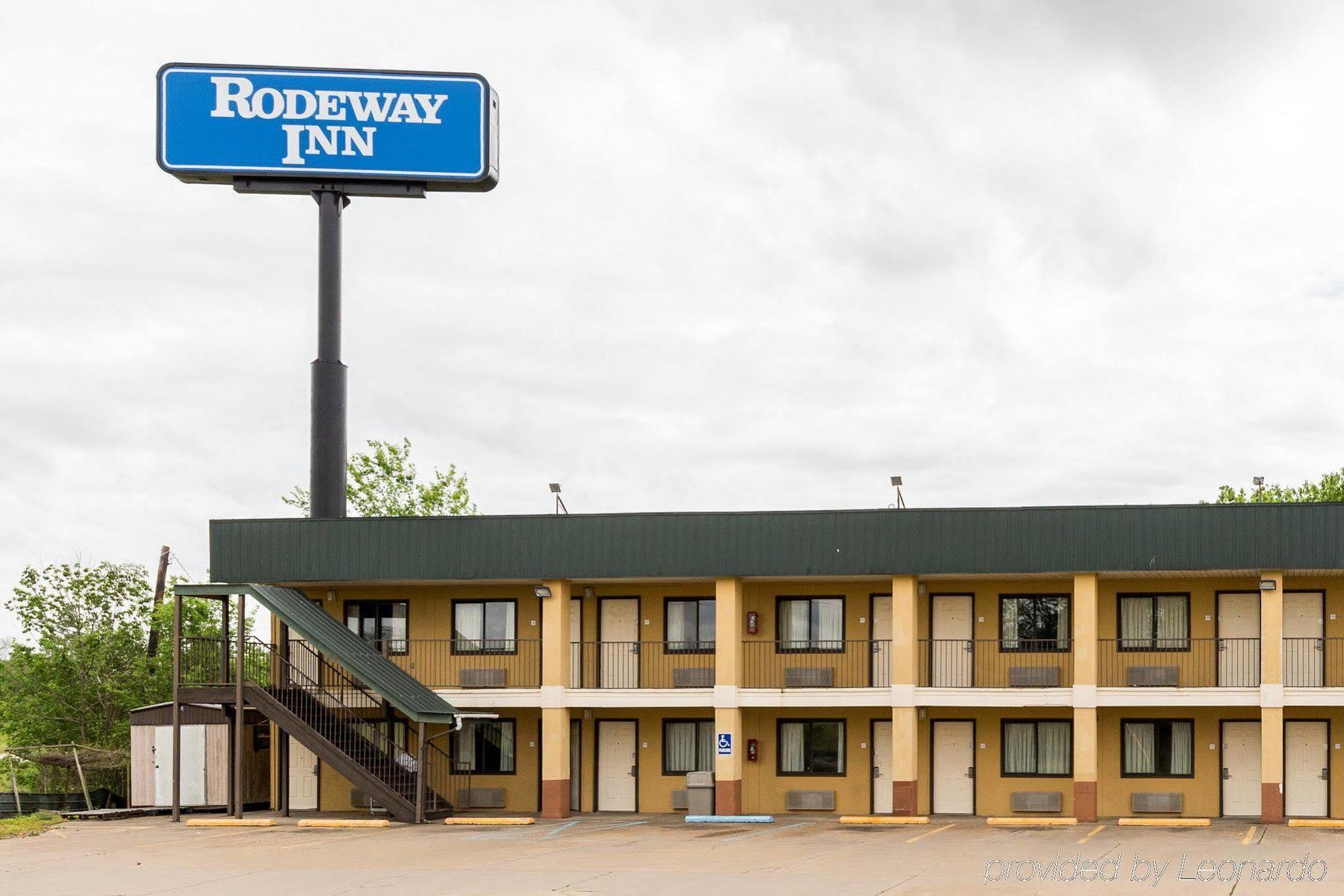 Rodeway Inn Александрия Экстерьер фото